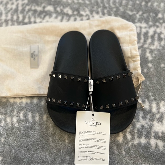 Valentino rockstud black rubber slides:size 40 NWT - Picture 1 of 6